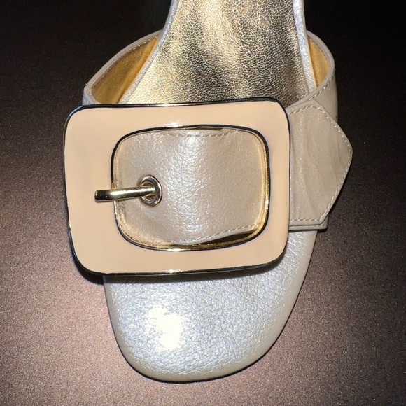 Harold’s 6.5 Gold Heel Slip-On Heels - Picture 3 of 13